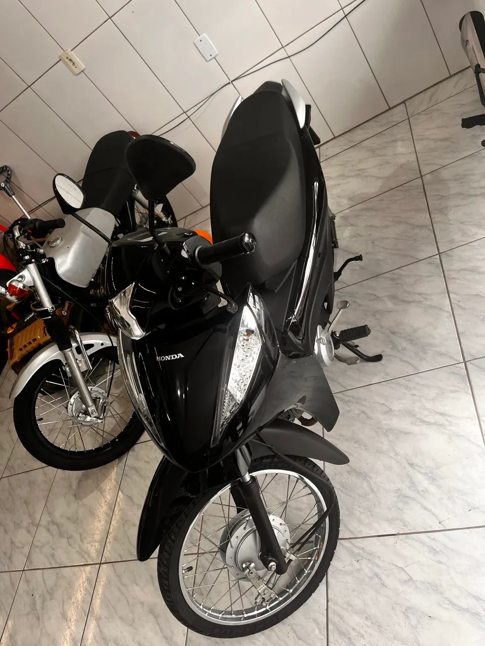 Honda BIZ 125  - Foto 5