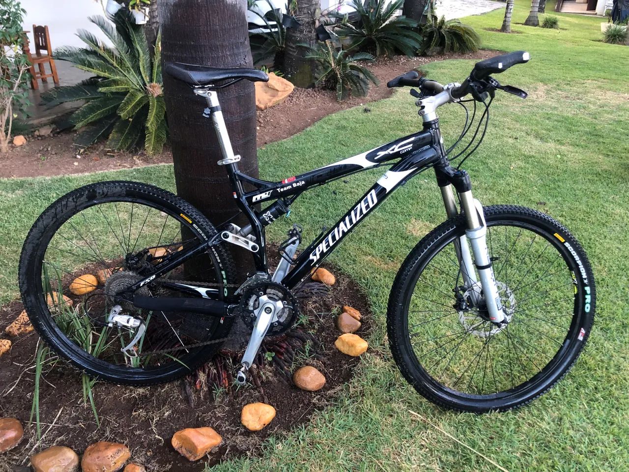 SPECIALIZED FSR スポーツ Specialized FSR XC Comp Full suspension - Ciclismo - Trevo, Belo