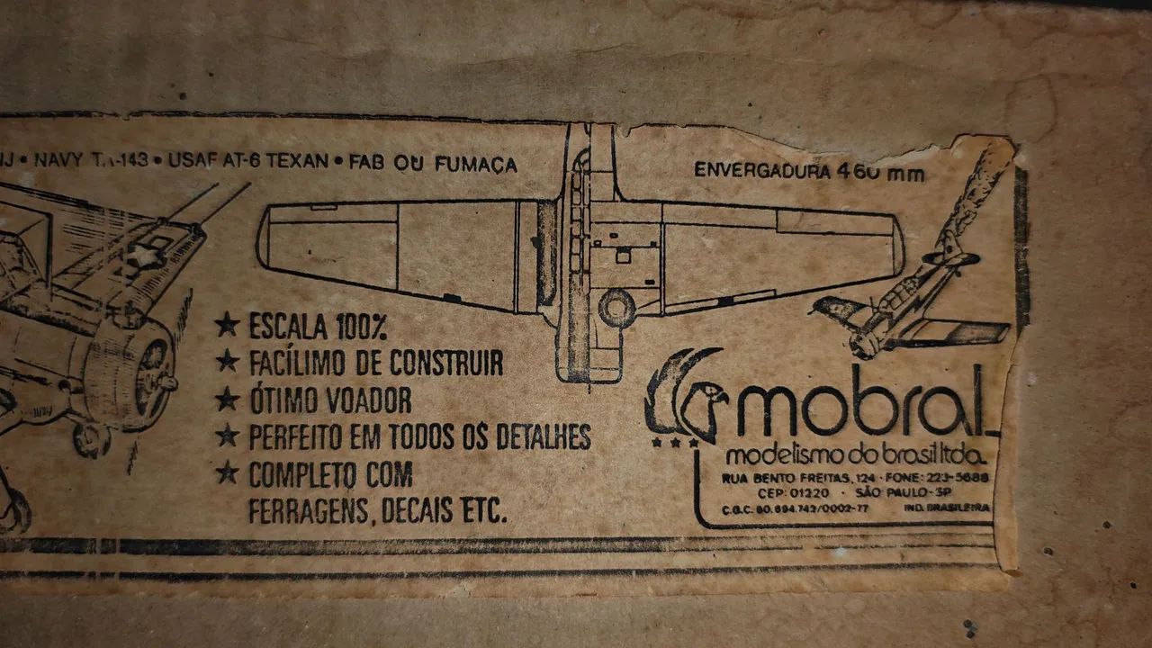 Aeromodelo de madeira antigo P47 USAF - Foto 3