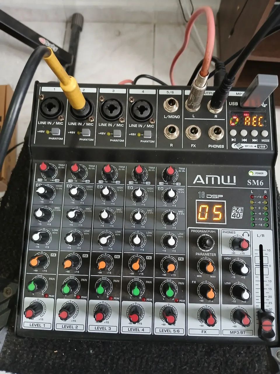 Mesa de som amw 