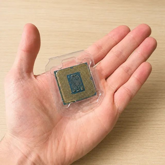 Intel Core i7-7700K 4.2GHz LGA1151 + Caixa e Manual - Foto 2