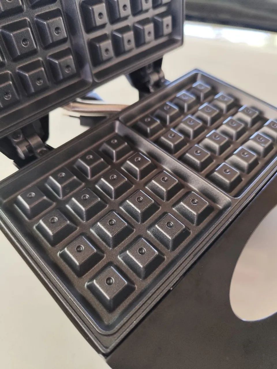 Máquina Waffle Dupla Agratto NOVA - Foto 3