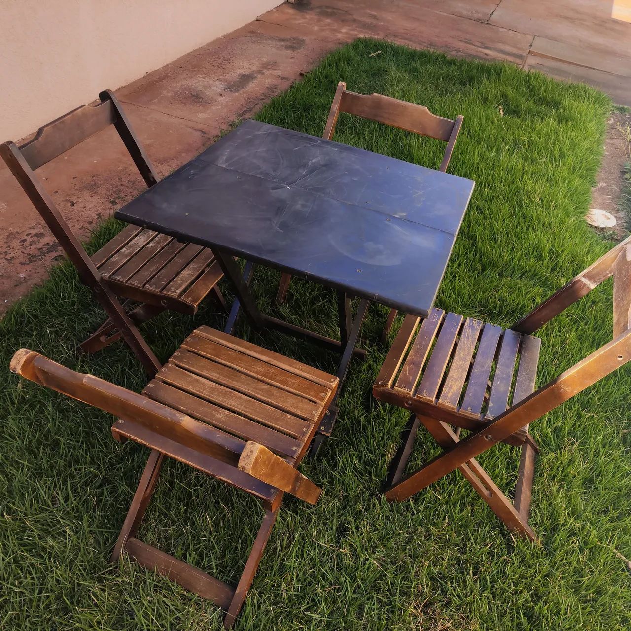 Mesa de bar com 4 cadeiras