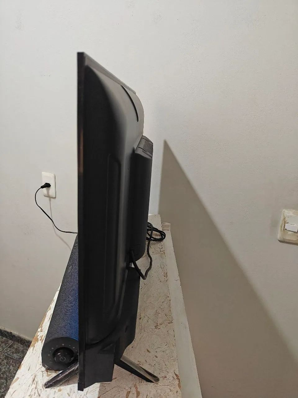 TV smartv 32" HQ preta  - Foto 4