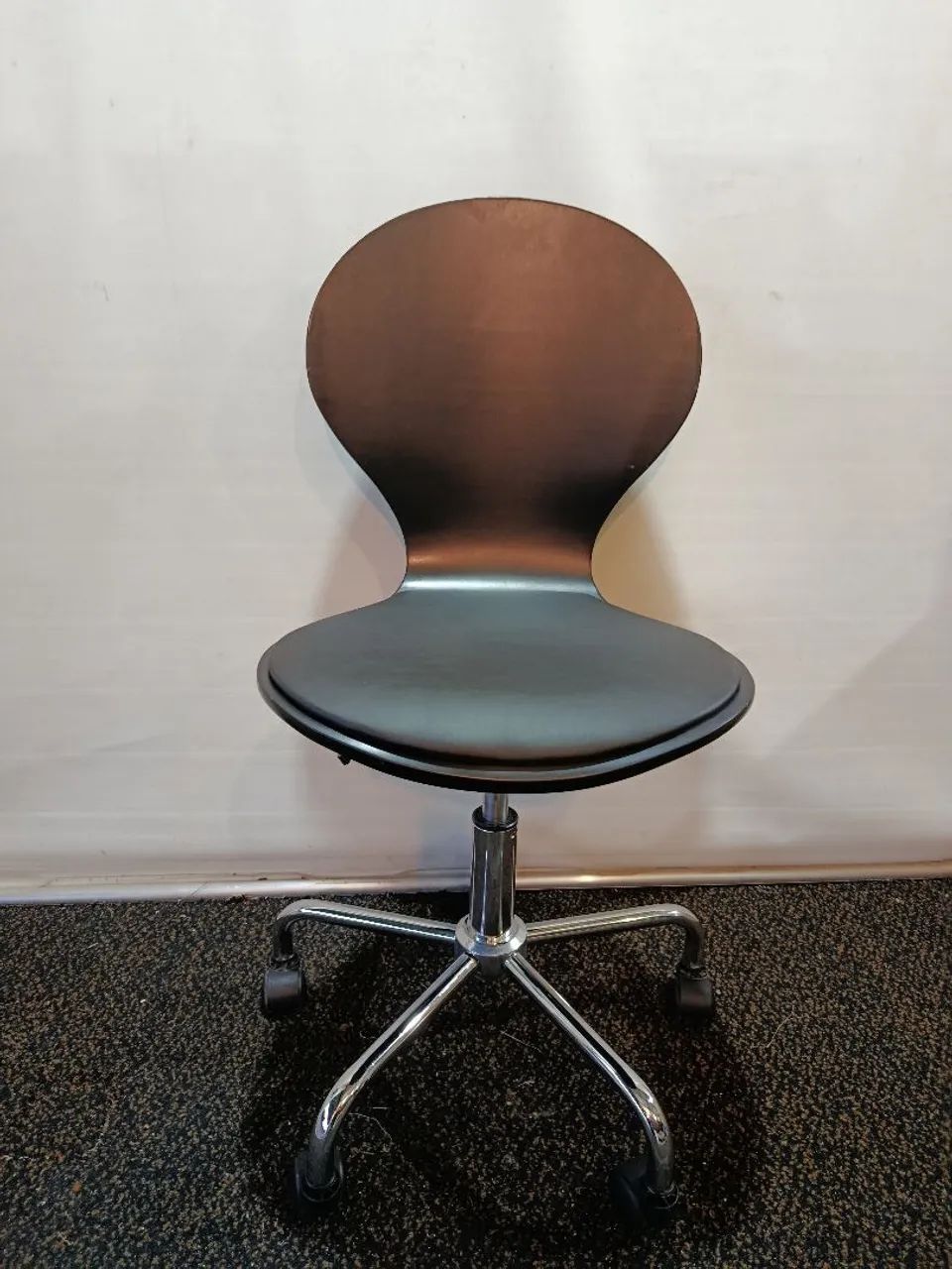 Cadeira design - Foto 2