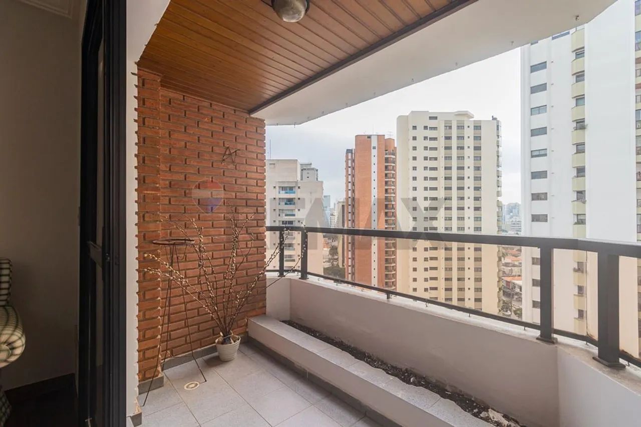 Apartamento com 3 quartos, 1 suíte, varanda e 2 vagas no Campo Belo - Foto 5