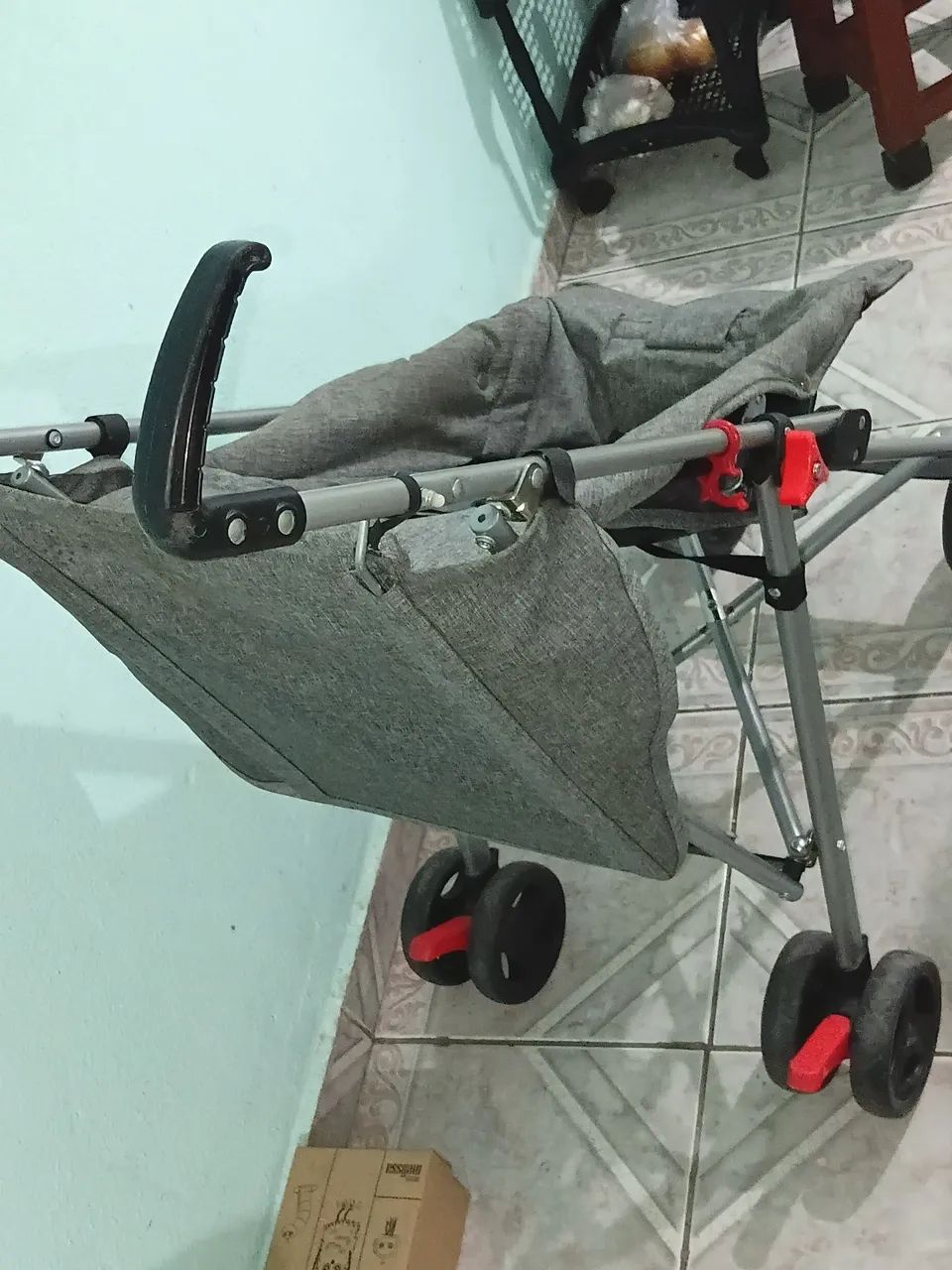 Carrinho de bebê para passeio  - Foto 3