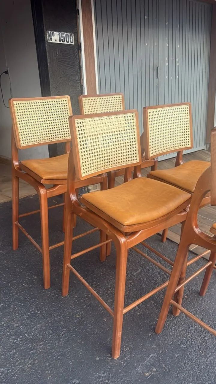 BANQUETAS DE MADEIRA MACIÇA COM TELINHA - PROMOÇÃO - Foto 5
