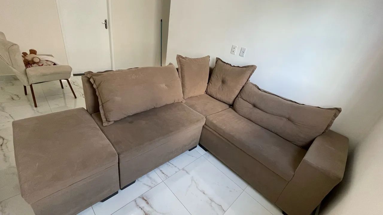 SOFÁ MODULAR DE CANTO BEGE - USADO