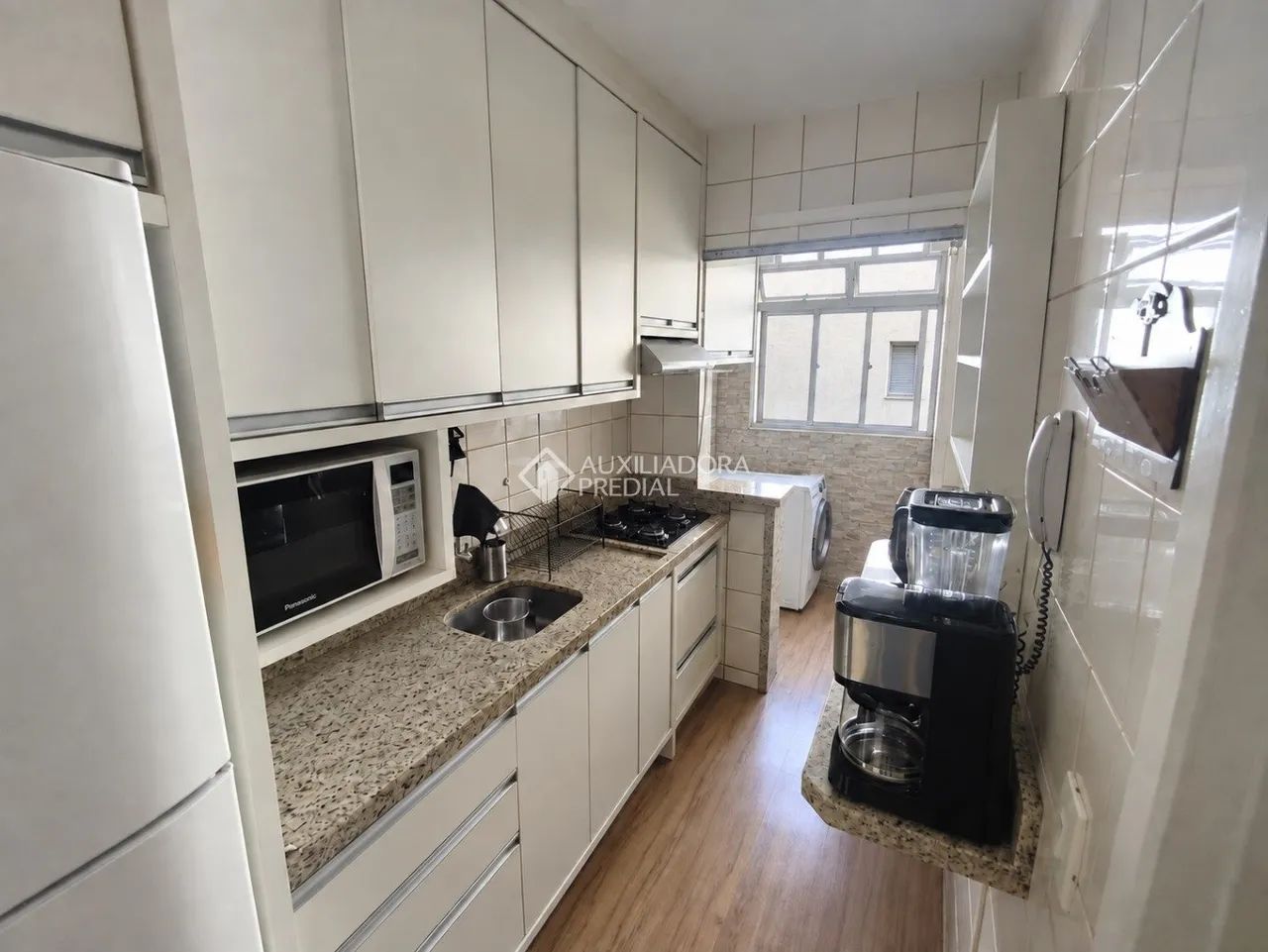 Apartamento com 2 Quartos à venda, 58m² - Coqueiros - Foto 2