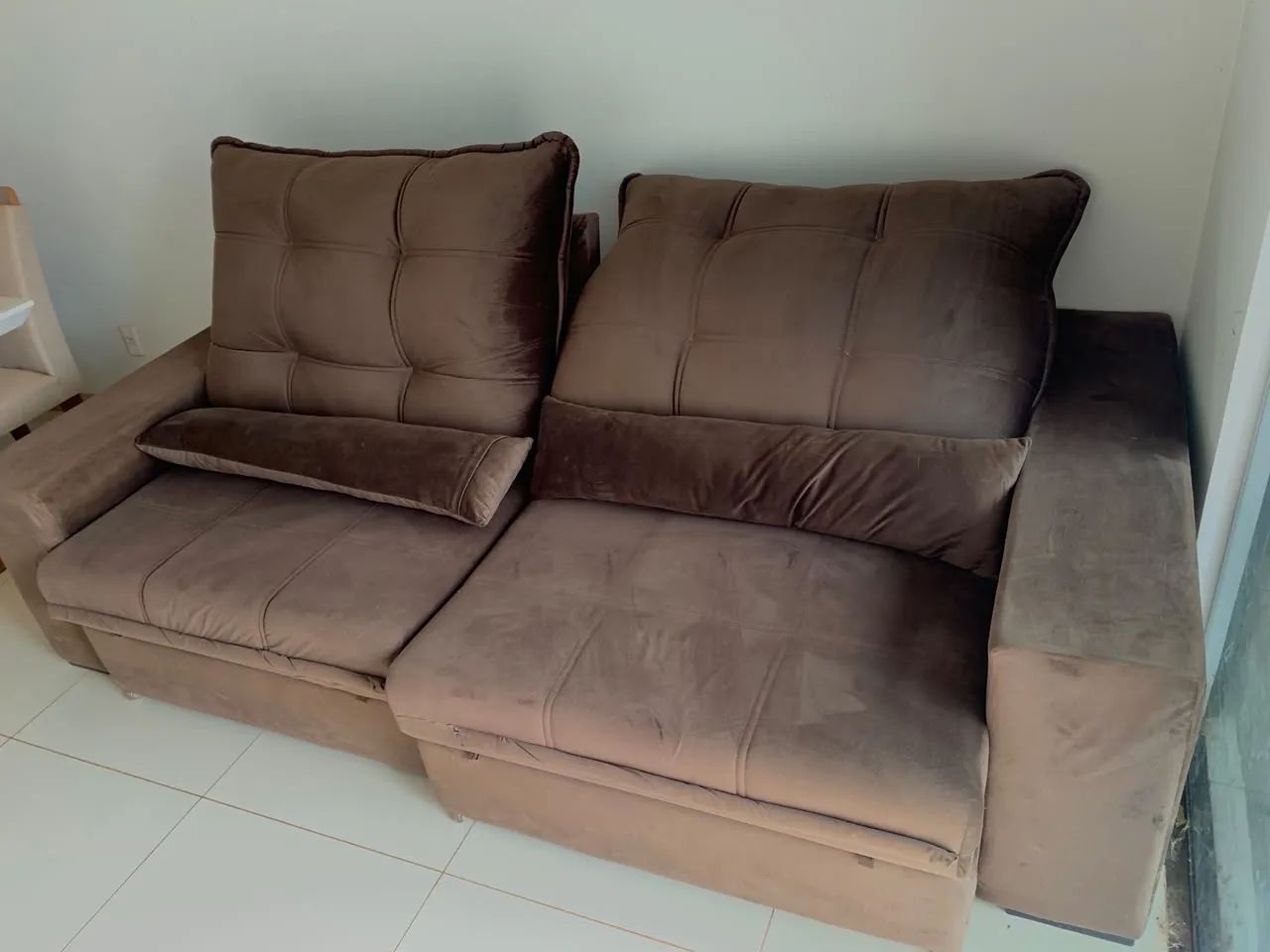 ? Sofá retrátil e reclinável em ótimo estado! Apenas 1 ano de uso. R$ 2.500