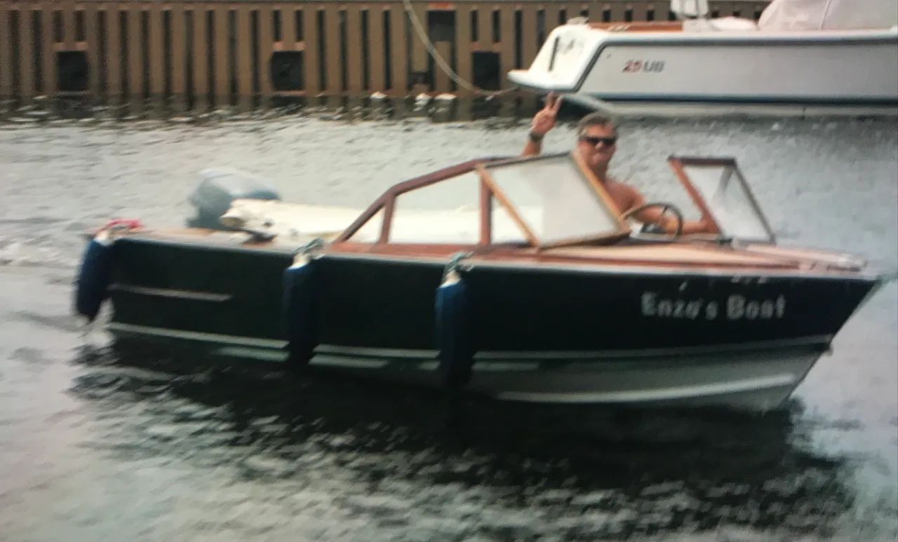 Casco Carbras Mar 19? pés - Retro Madeira 