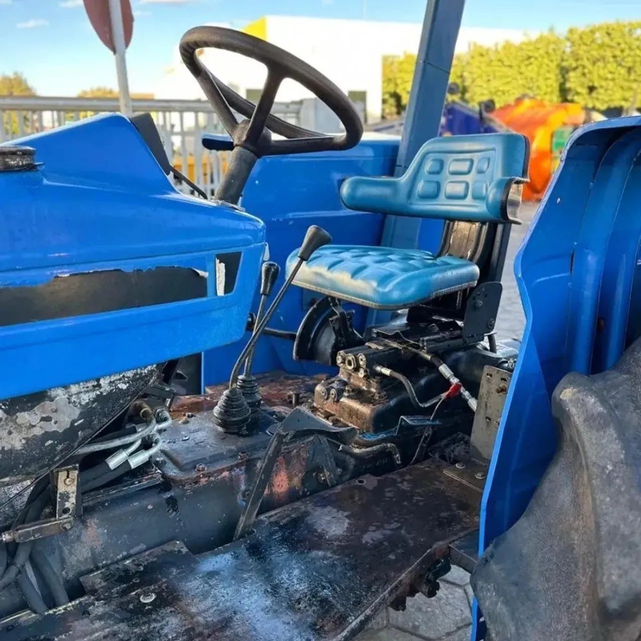 Trator New Holland 8030 - Foto 3