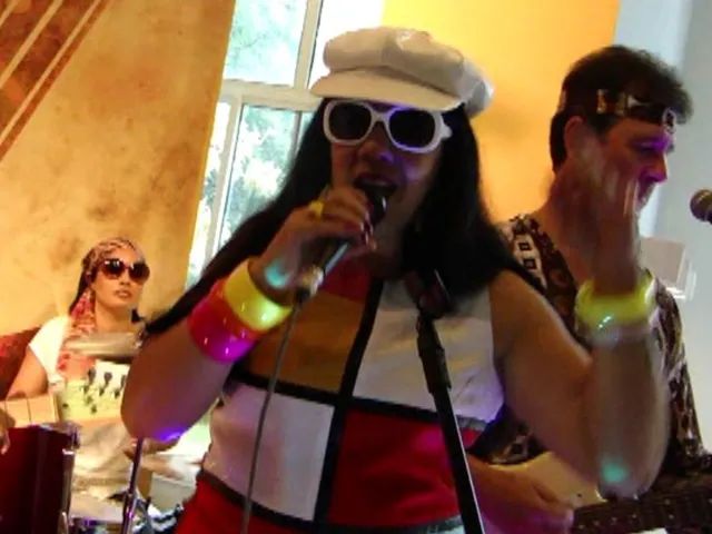 Musica ao vivo para festas e eventos, muito pop rock anos80 e 90  - Foto 4