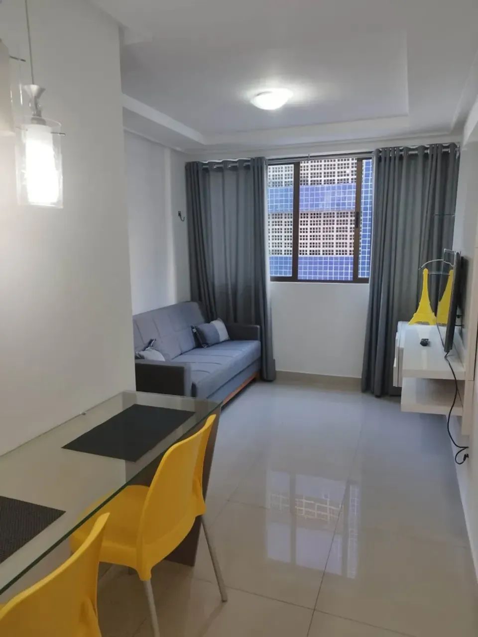 Apartamento de im quarto mobiliado em intermares R$ 2.500