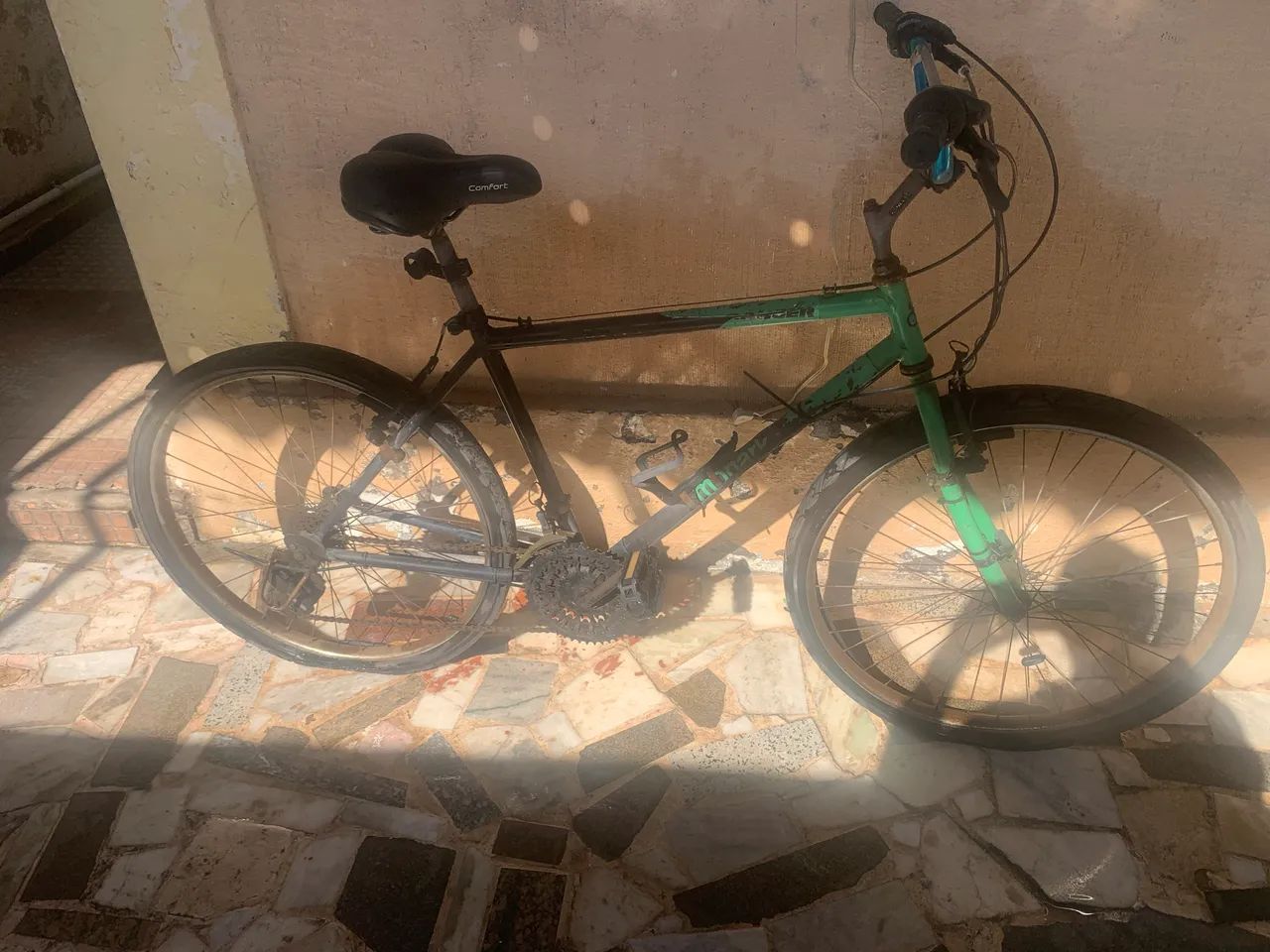 Vendo bicicleta monark aro 26 21 marcha 