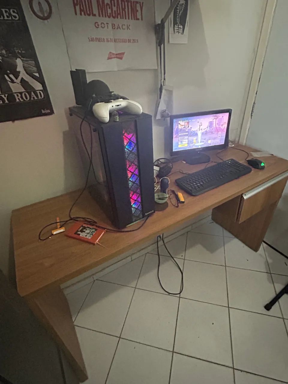 Mesa de madeira boa + estante  - Foto 4