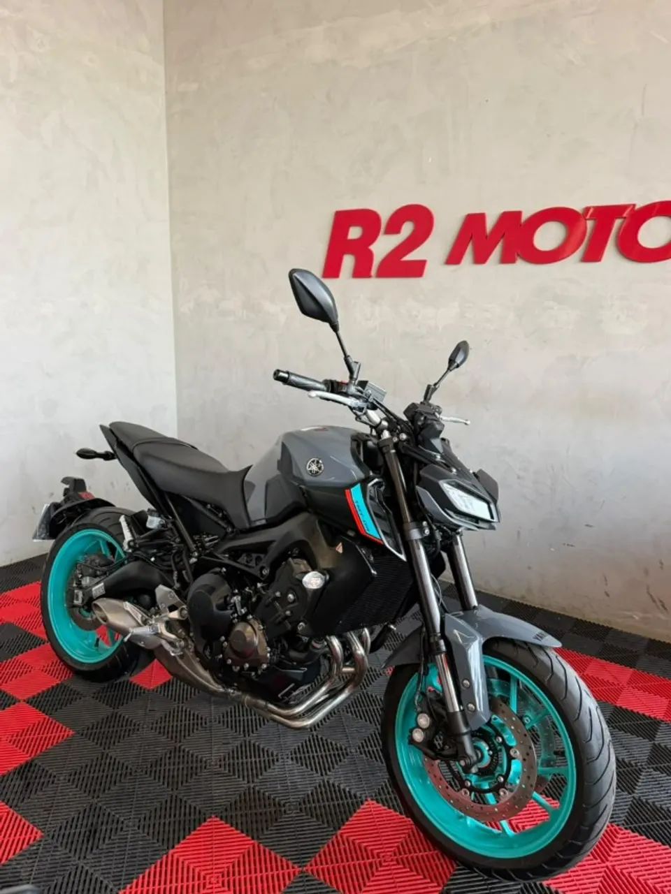 Yamaha MT 09 2024 - Foto 2