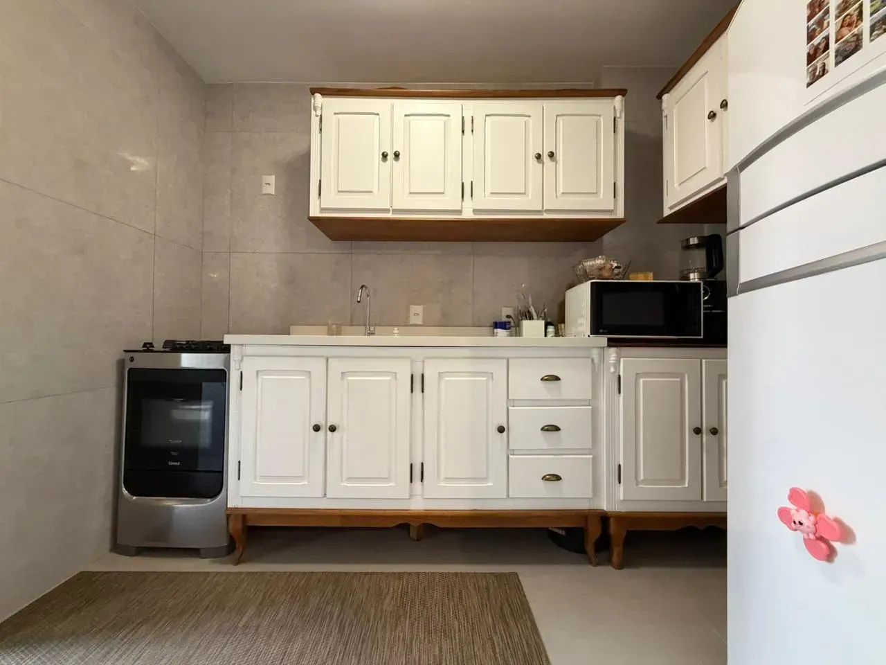Apartamento com 3 dormitórios, churrasqueira a carvão e andar alto no centro de Criciúma - - Foto 3