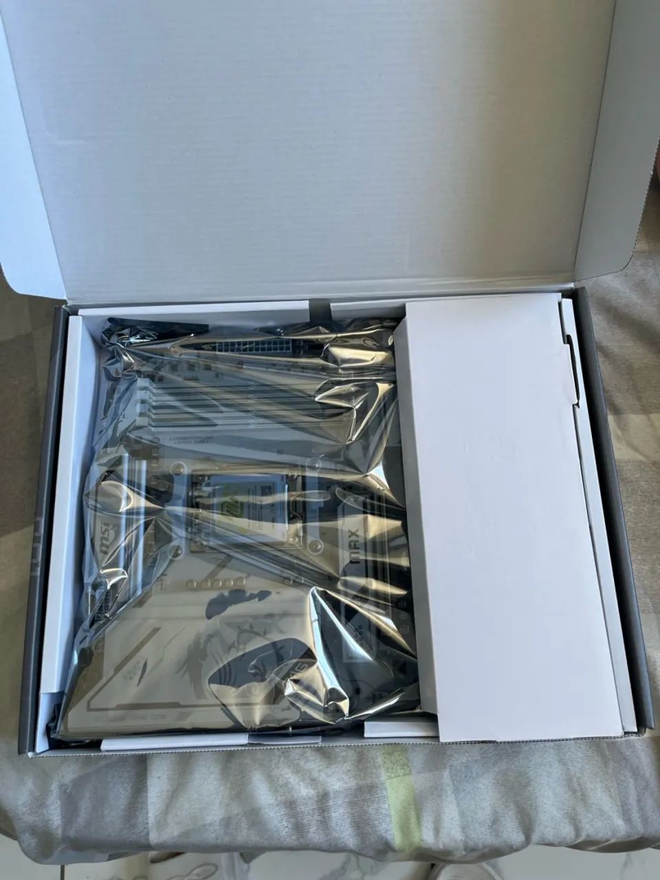 Placa Mãe B850 Gaming Plus WiFi  - Foto 2
