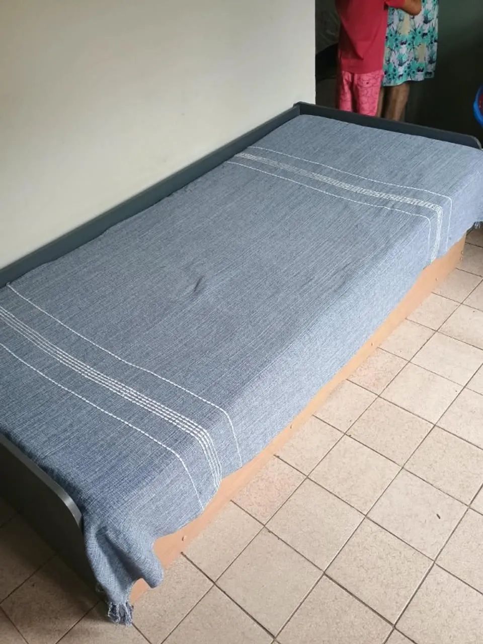 Sofá cama com cama auxiliar - Foto 2