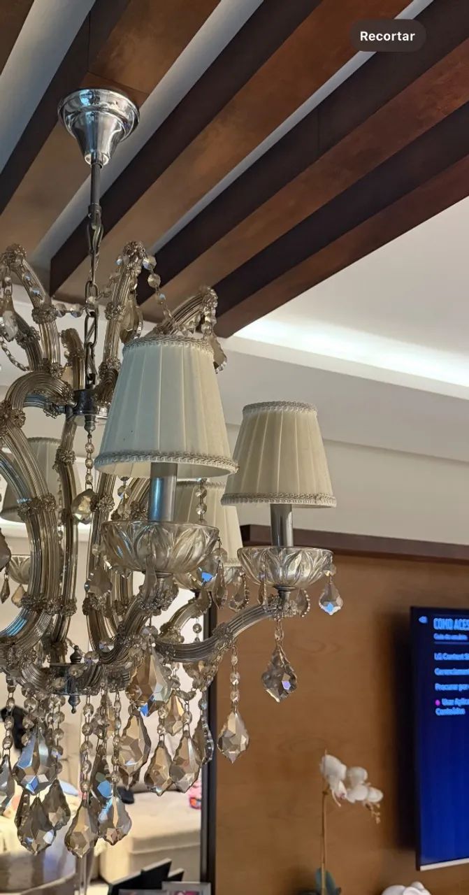 Lustre de Cristal com 8 Braços e Cúpulas - Usado em Ótimo Estado - Foto 2