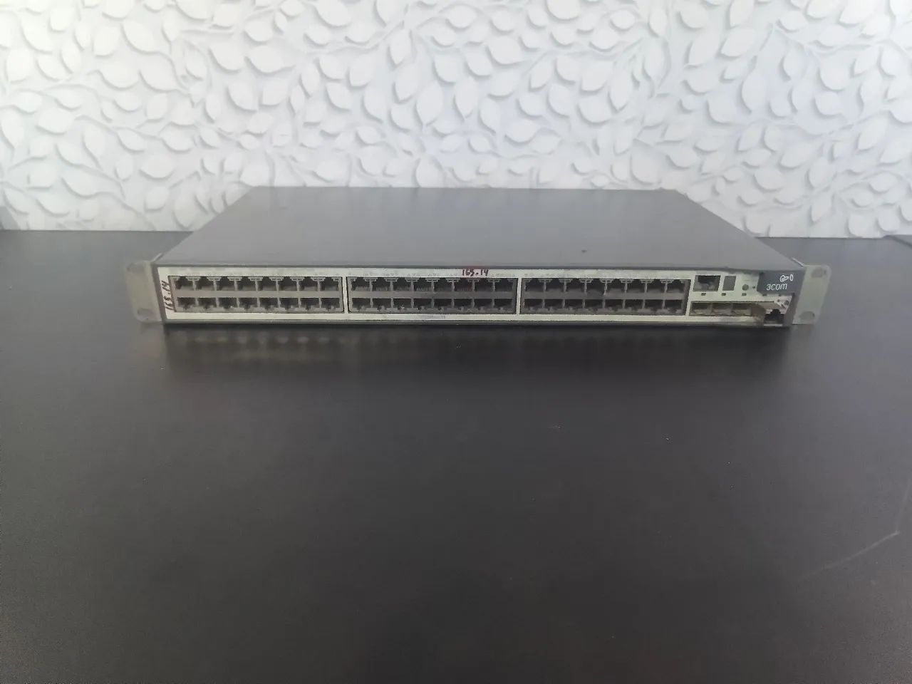 Switch Hp v1910