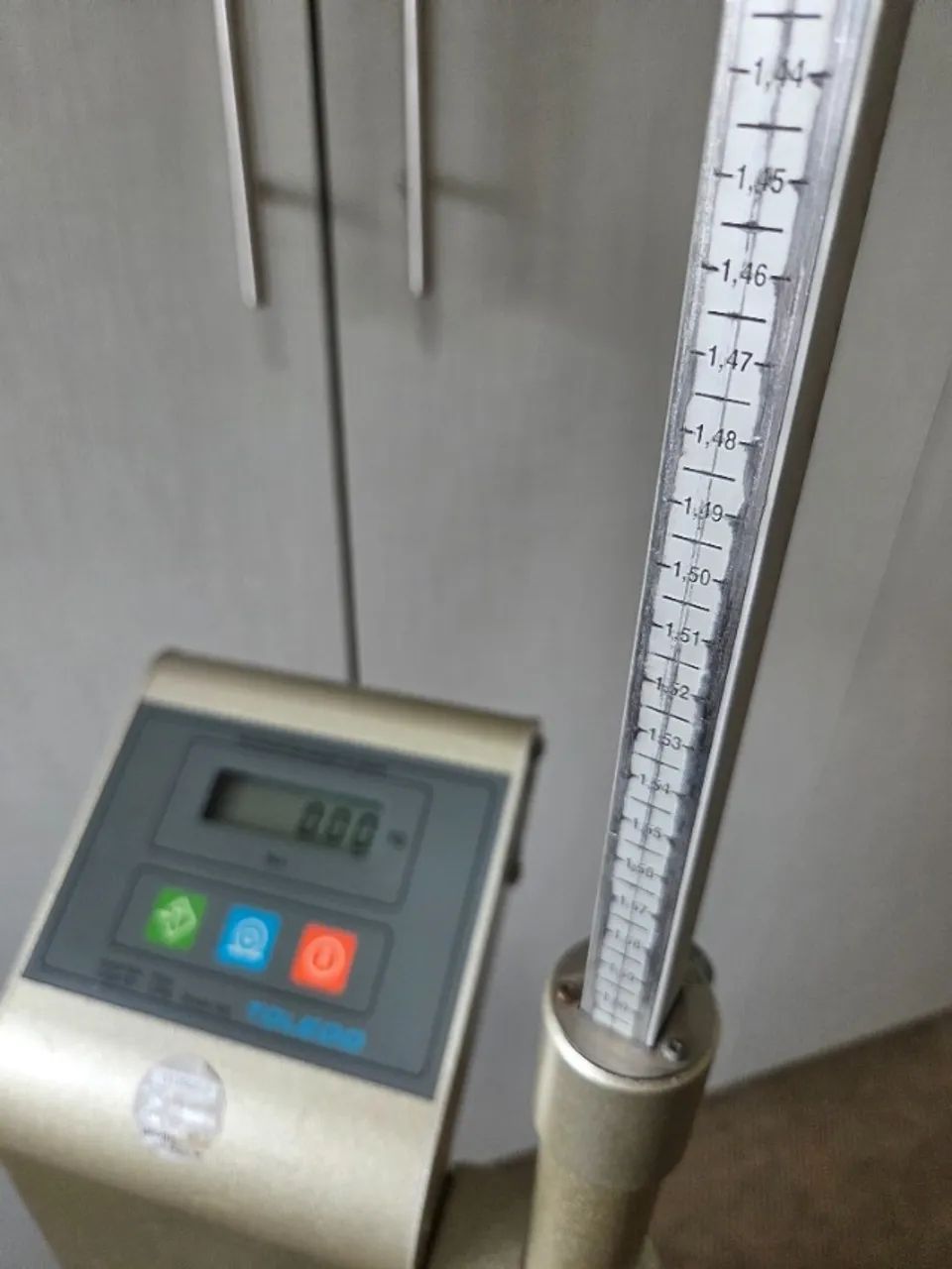 Balança Toledo com régua até 150 Kg - reparo - Foto 2