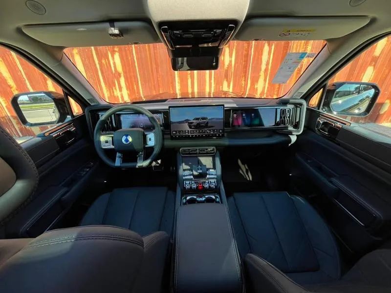 Denza B5 SUV híbrido plug-in, foto 3 de 18
