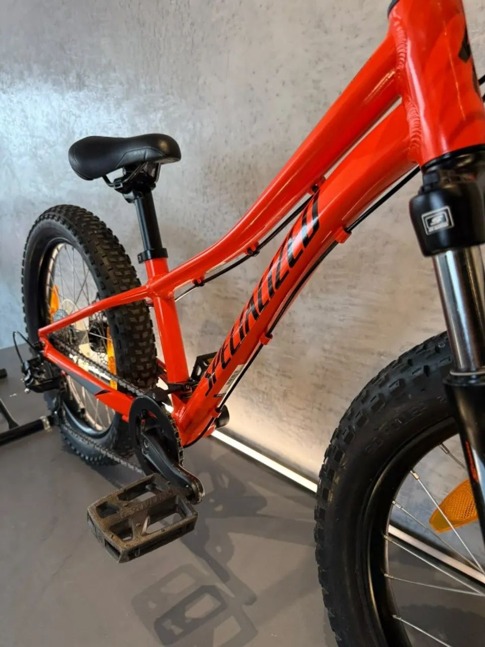 Bicicleta Specialized aro 20 alumínio - Foto 2
