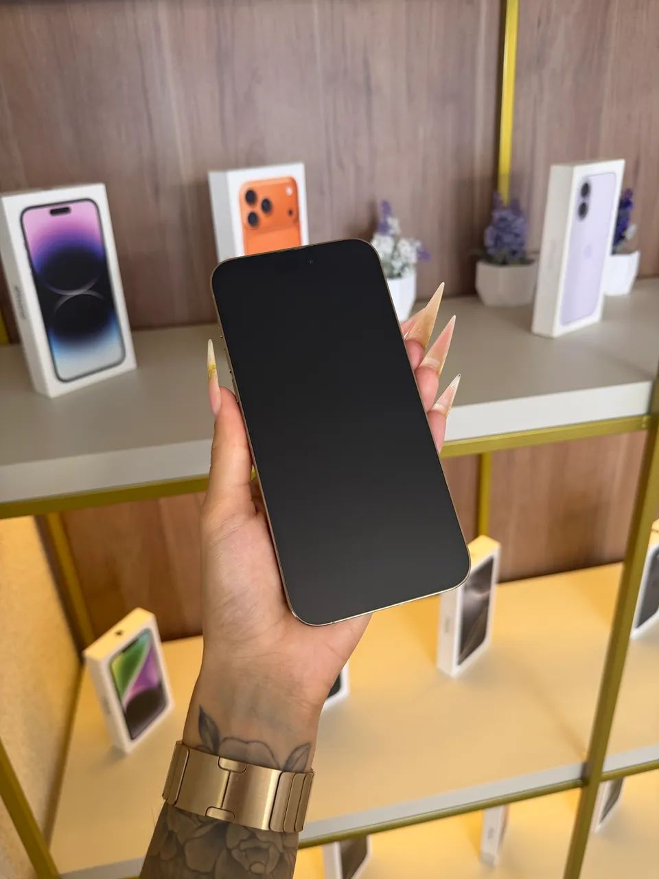 iPhone 14 Pro Max Dourado - Foto 4