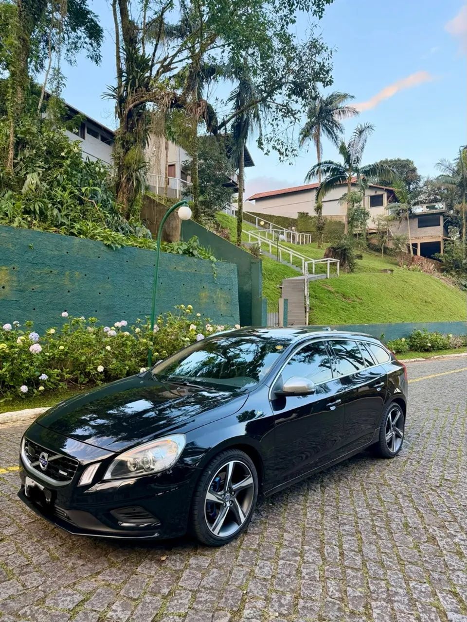 Volvo V60 V60 T-6 R-DESIGN 3.0 AWD 4p 2013