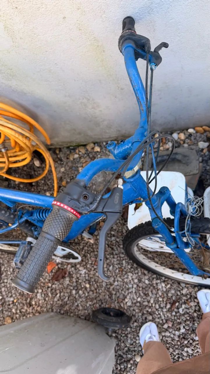 Bicicleta azul - Foto 2