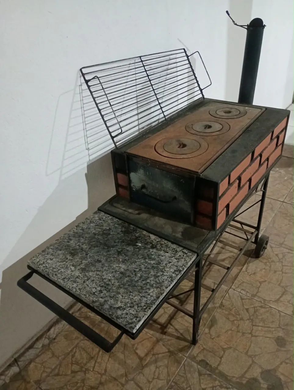 Fogão a lenha e churrasqueira  - Foto 2