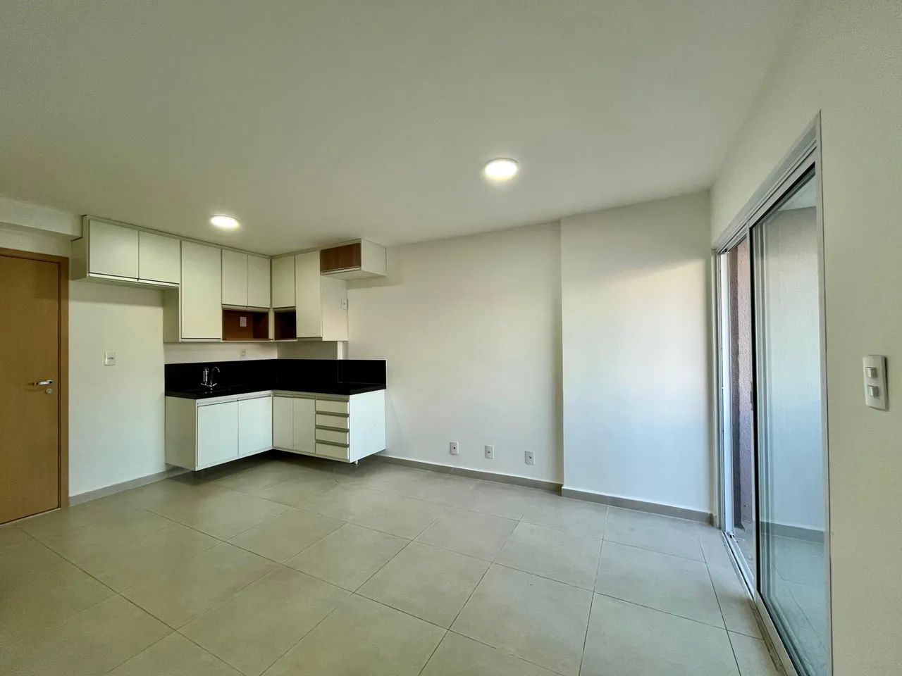 Studio com planejados e vaga de garagem no Centro - Foto 3