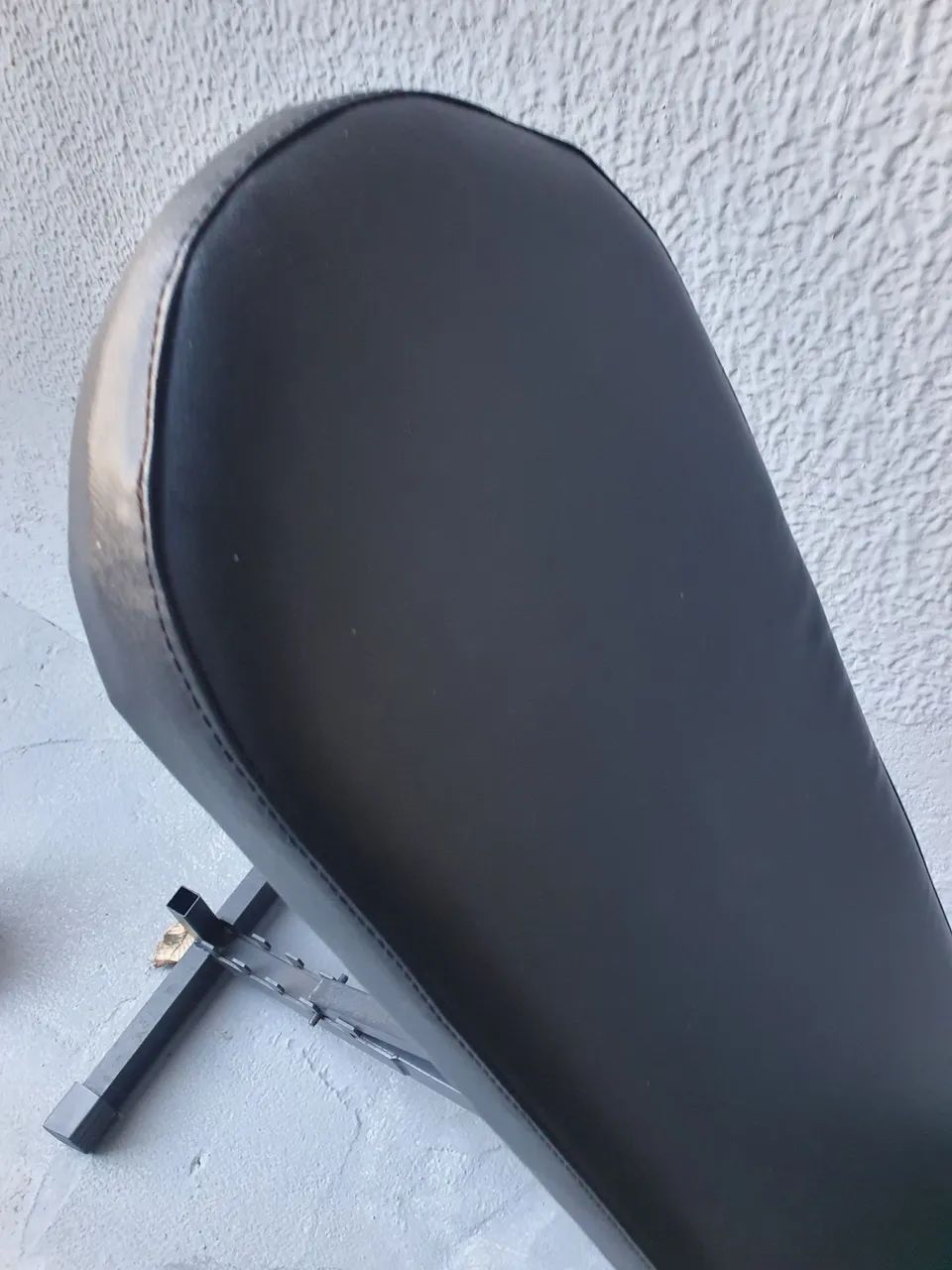 Halteres sextavados com suporte e banco.  - Foto 5