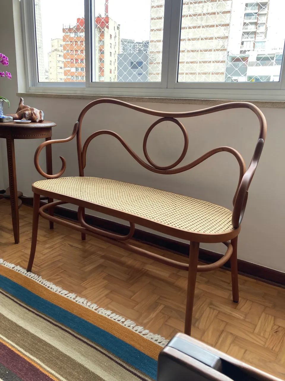 Banco namoradeira vergado estilo Thonet