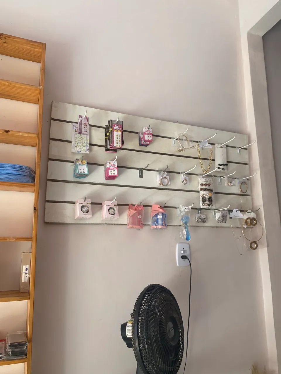 Expositor de mdf branco 