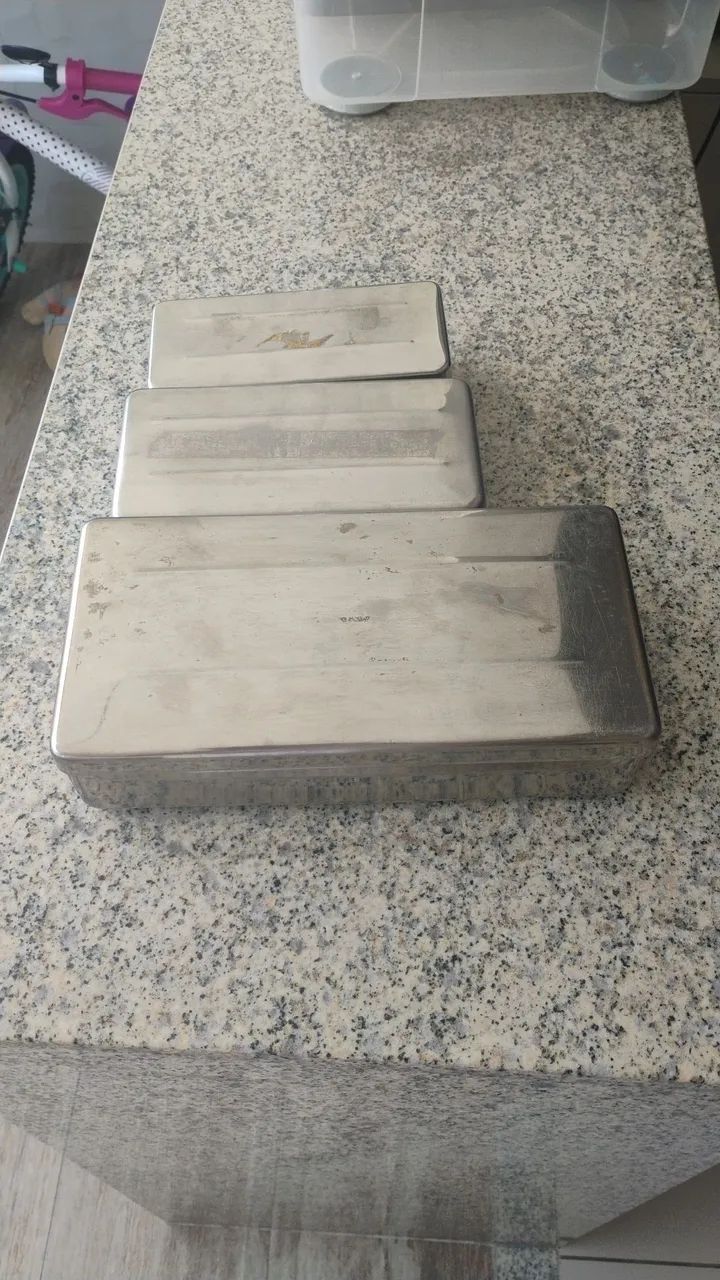Caixa de instrumentos médicos 