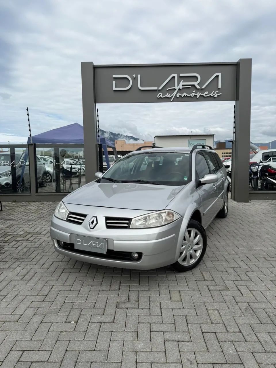 Renault Megane Grand Tour Dynam. Hi-flex 1.6 16V 2013