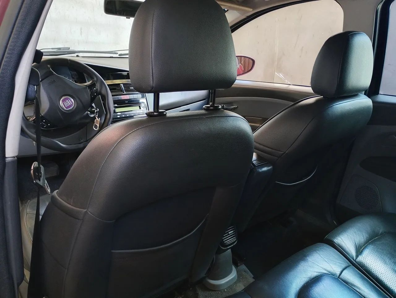 Fiat Linea Absolute 1.9/1.8 Flex Dualogic 4P 2009 - Foto 4