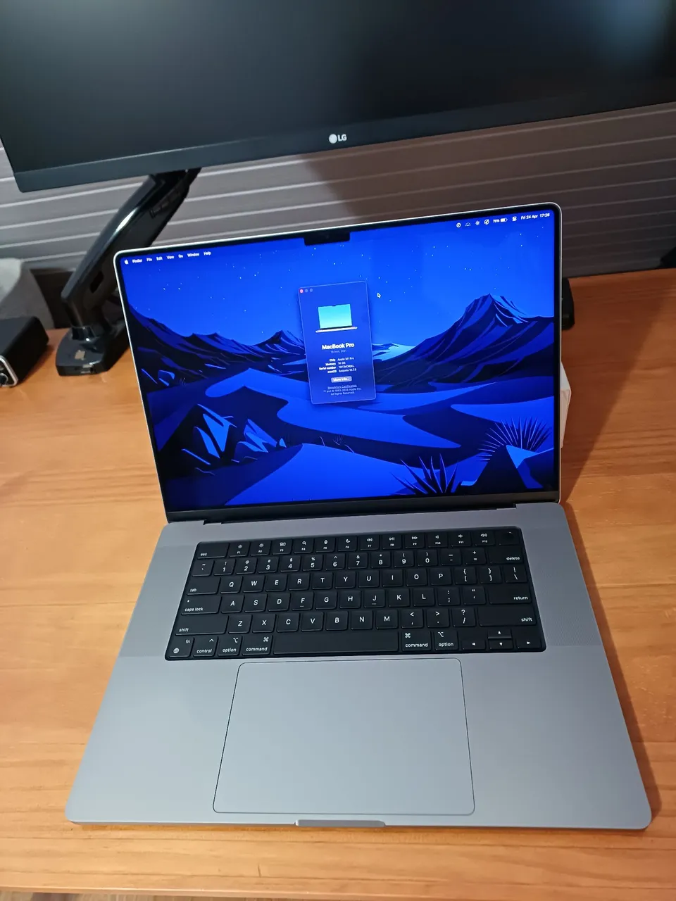 Apple MacBook Pro 13? 2019 - i5 Quad-Core 2.4GHz - 8GB RAM - SSD