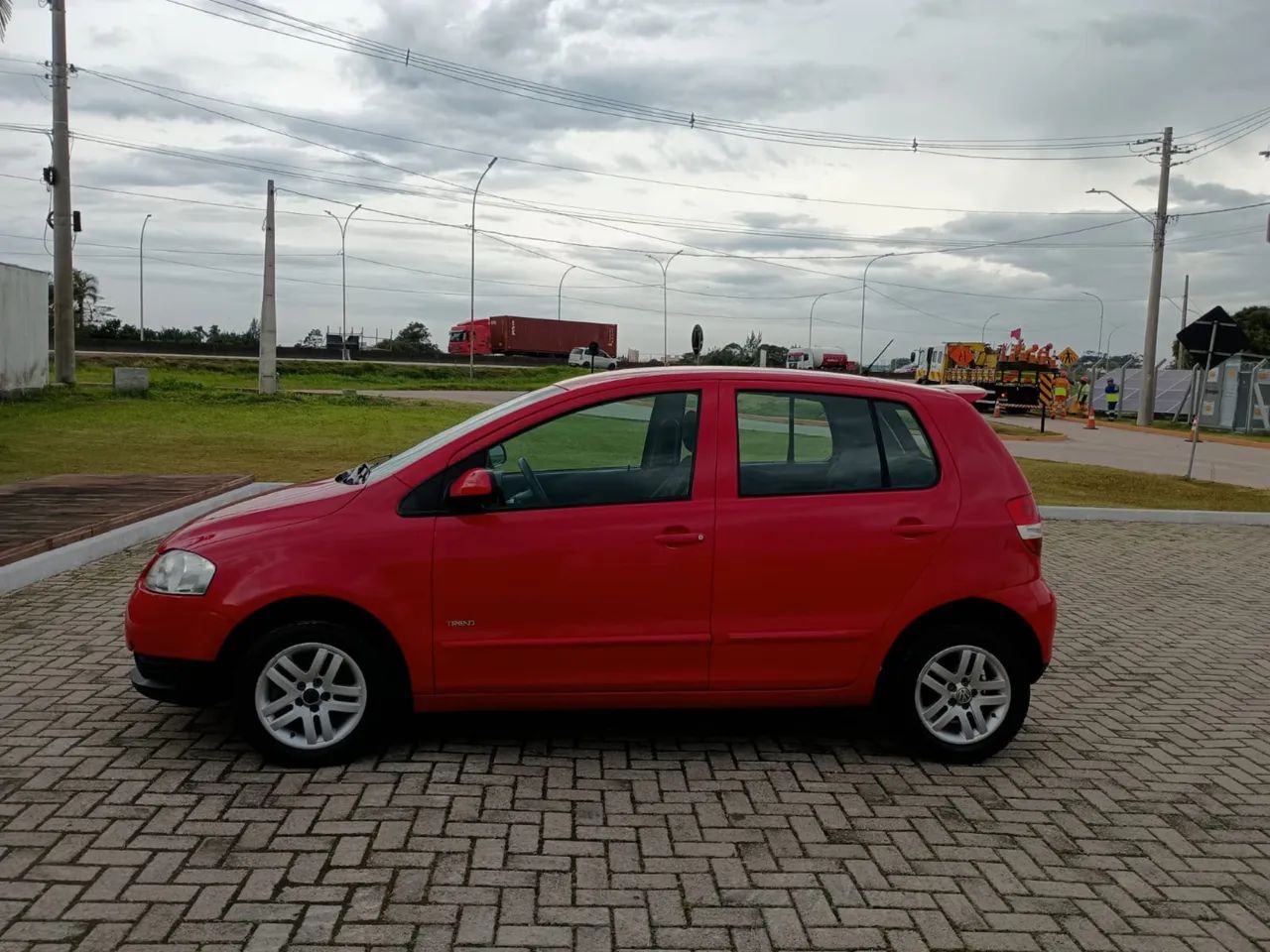 Volkswagen Fox 1.0 MI Total Flex 8V 5P 2010 - Foto 3