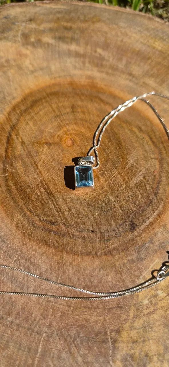 Colar em prata com Topázio Blue 