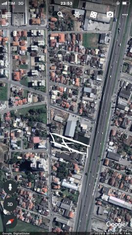 Terreno com frente Br 101 e fundos avenida - Foto 3