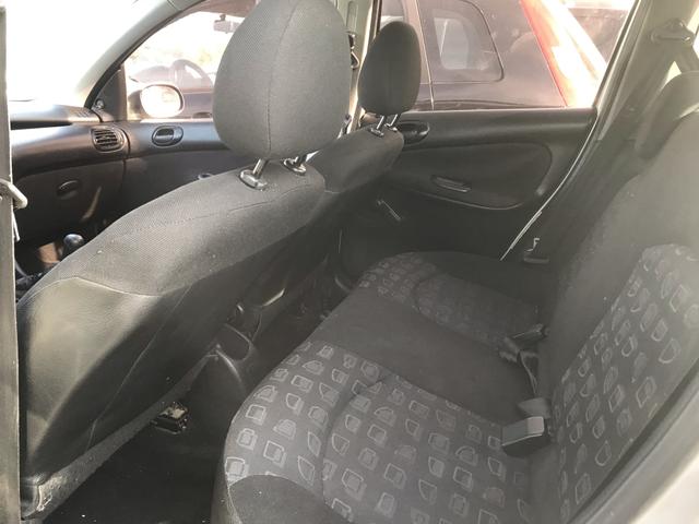 Peugeot sw 206 1.4 completo menos ar - Foto 4