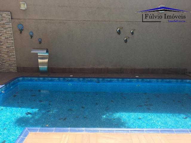 Excelente casa com 3 quartos, todos suítes, pé direito duplo e completa em armário! Única! - Foto 14