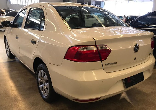 Volkswagen Voyage 1.6 MSI - Foto 4