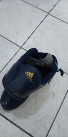 Chuteira futsal adidas - Foto 2