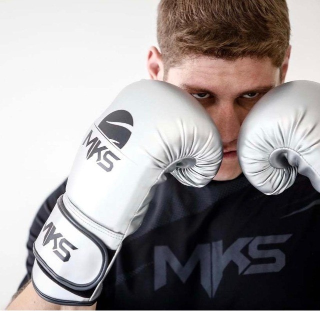 Luva MKS Boxe Muay Thai Caneleira Aparador chute - Foto 4